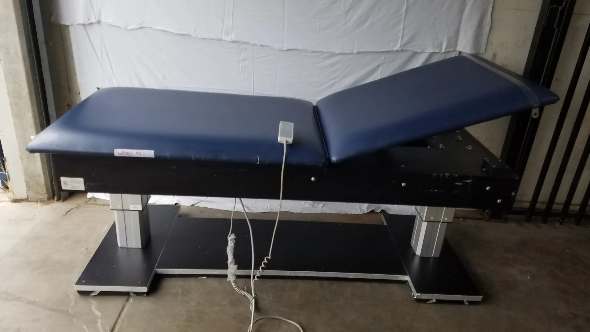 Hausmann Bariatric Dual-Lift Electric Hi-Lo Treatment Table