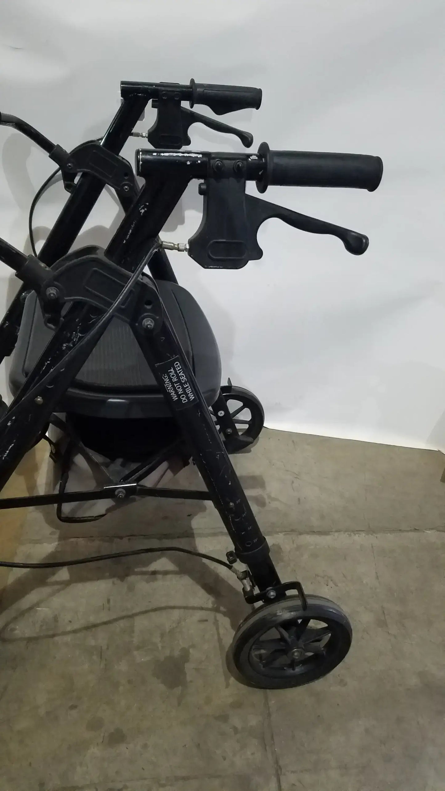 Heavy Duty Rollator Walker with Seat 4-Wheels