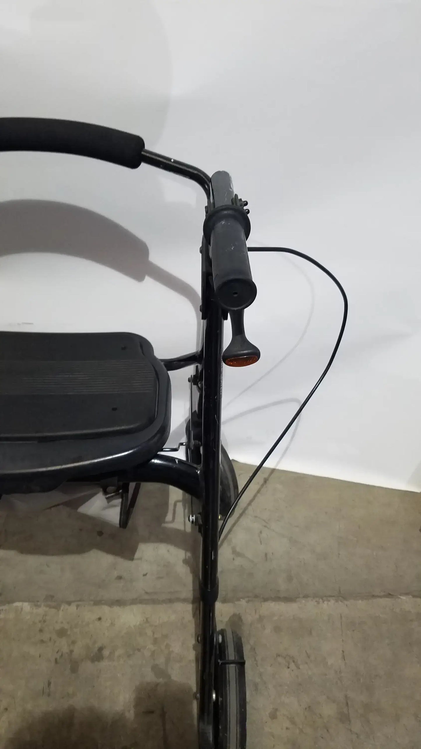Heavy Duty Rollator Walker with Seat 4-Wheels