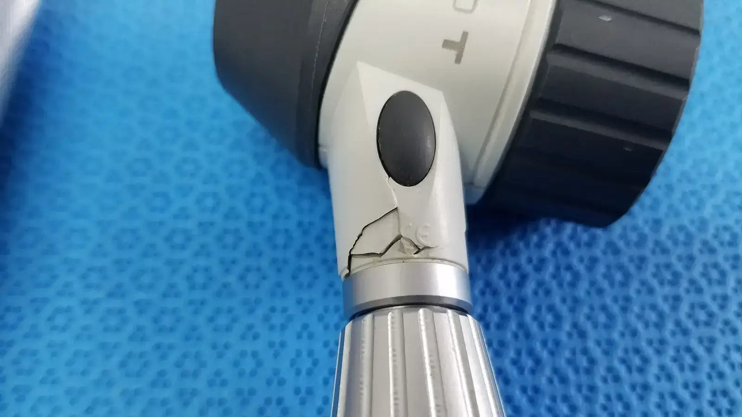 HEINE DELTA 20 T Dermatoscop Head Set & Handle with Case - Dermatoscope