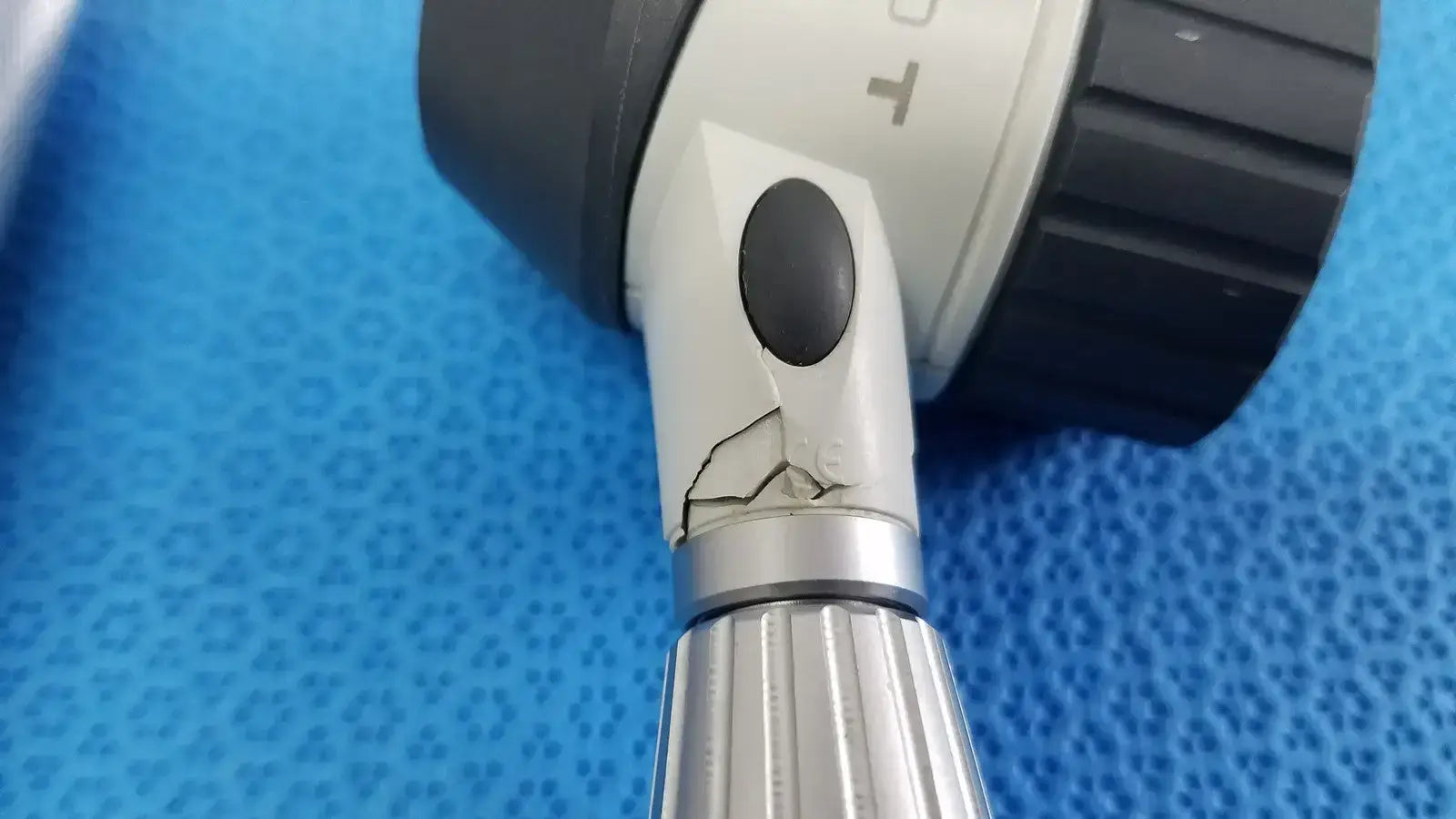 HEINE DELTA 20 T Dermatoscop Head Set & Handle with Case - Dermatoscope