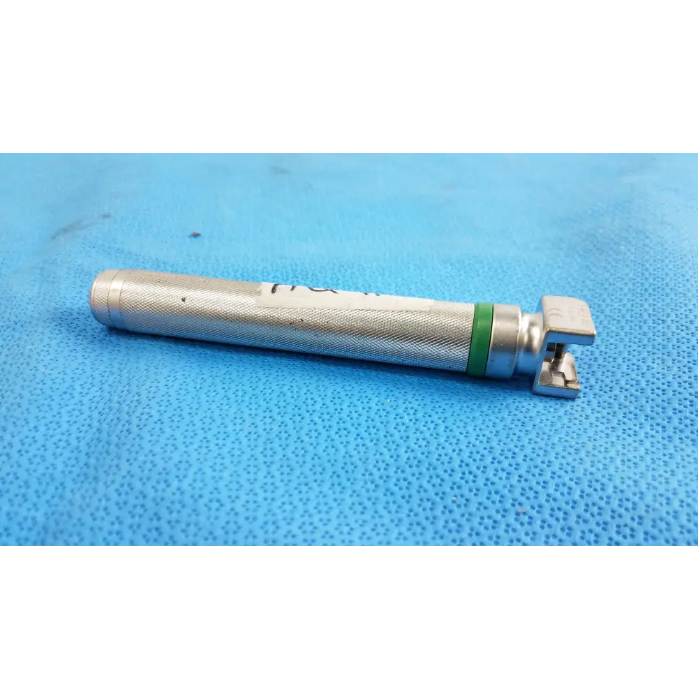 HEINE F.O. LARYNGOSCOPE HANDLE - Laryngoscope Handle