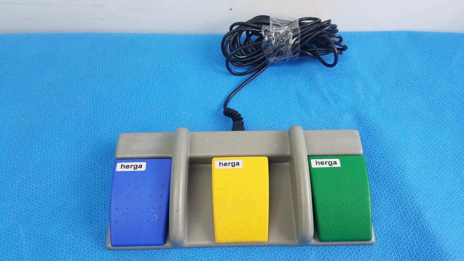 Herga 6221-0048 Triple Multifunction Footswitch Pedal 9-Pin Serial Connector