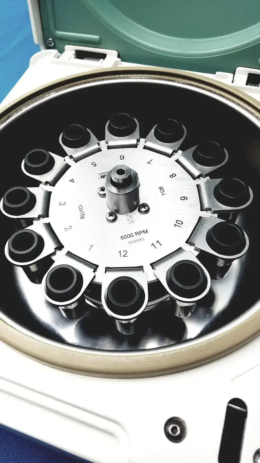 Hettich Zentrifugen EBA 21 Centrifuge - Laboratory