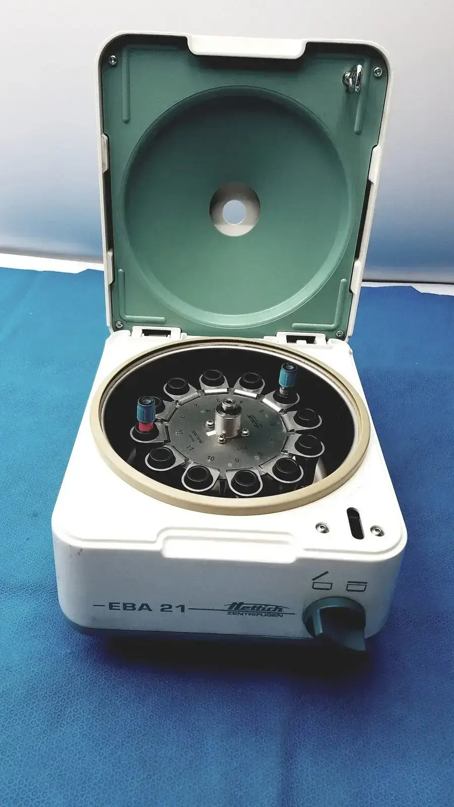 Hettich Zentrifugen EBA 21 Centrifuge - Laboratory