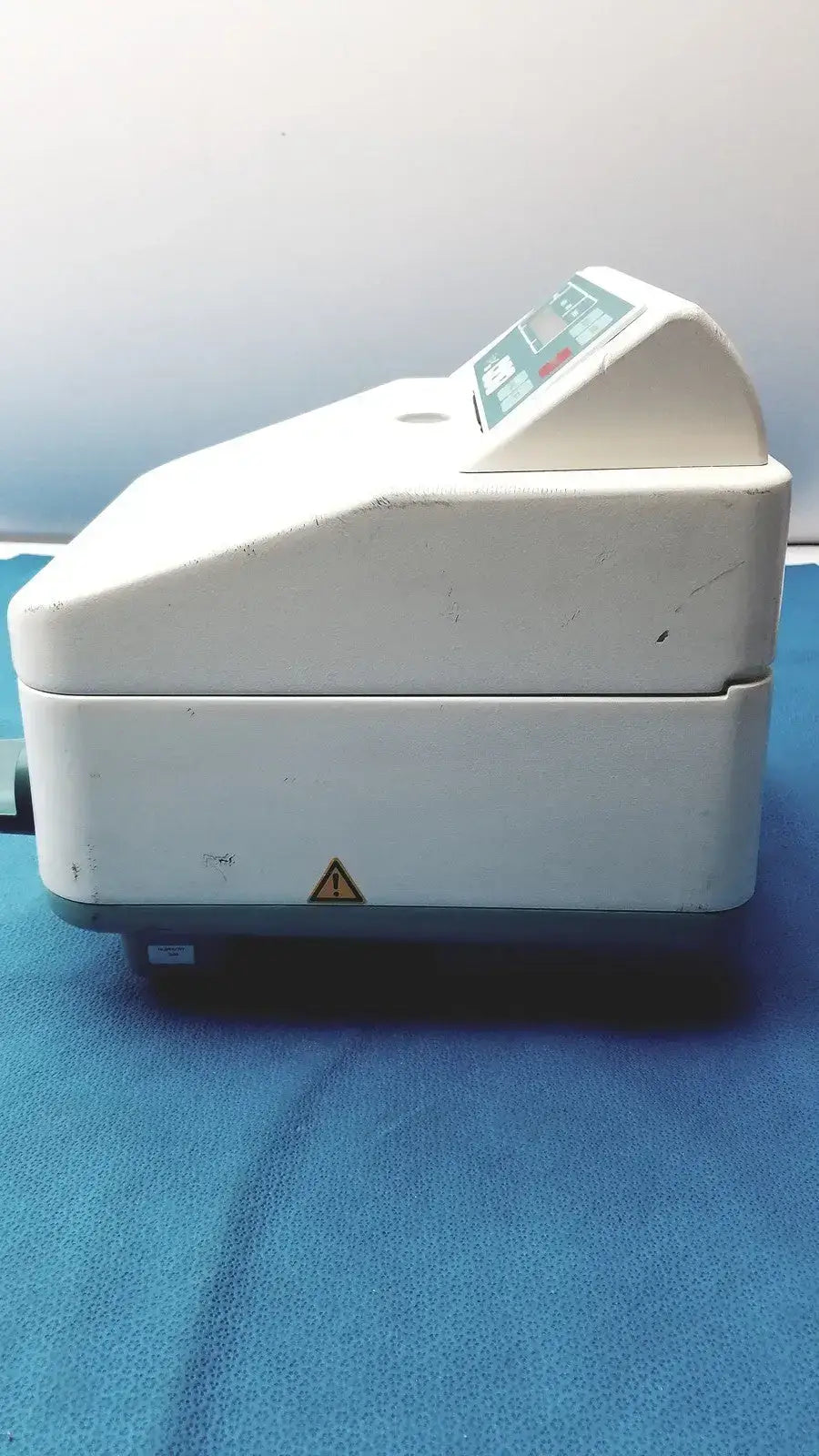 Hettich Zentrifugen EBA 21 Centrifuge - Laboratory