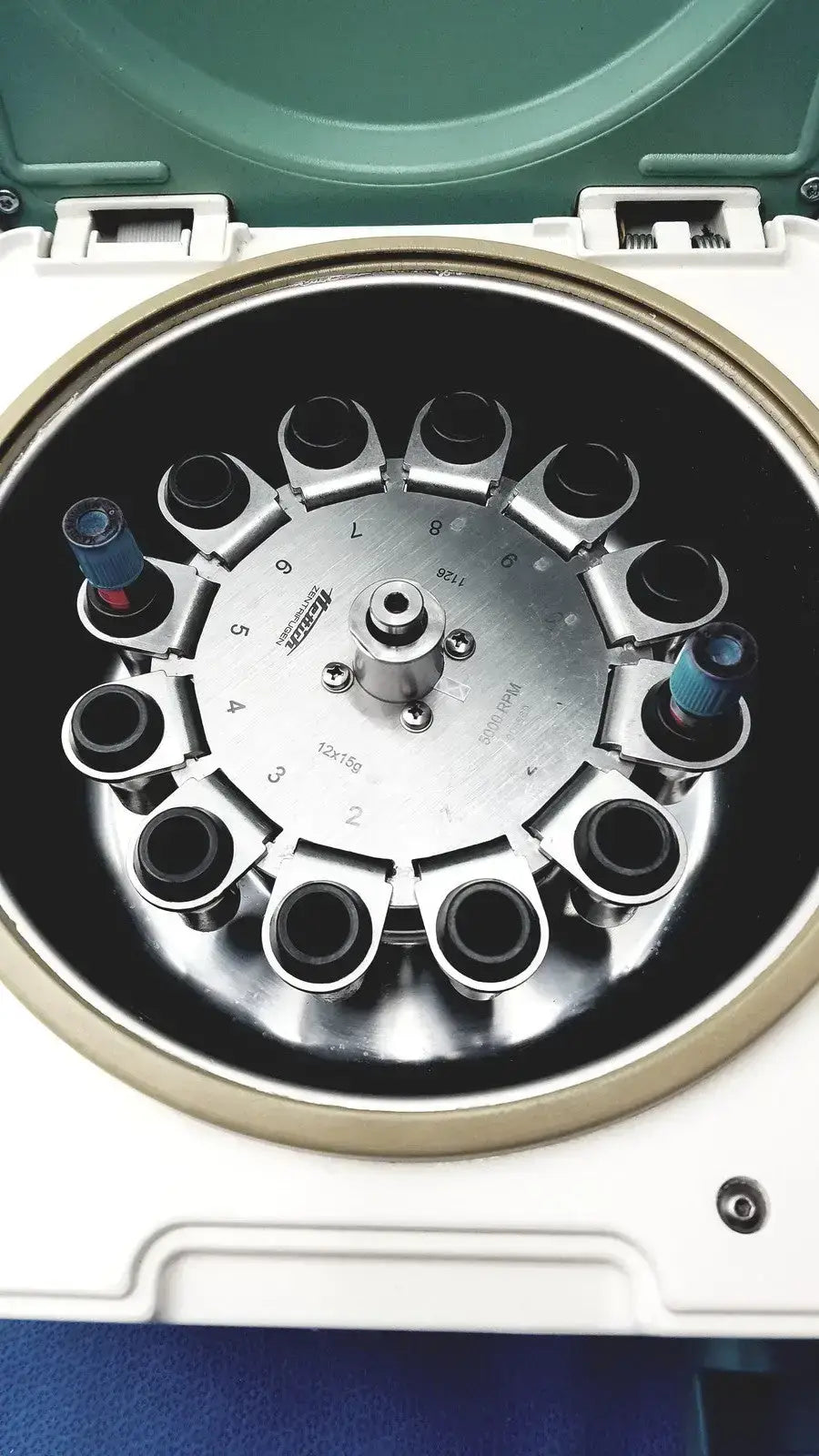 Hettich Zentrifugen EBA 21 Centrifuge - Laboratory