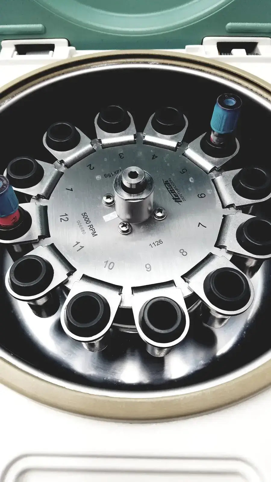 Hettich Zentrifugen EBA 21 Centrifuge - Laboratory