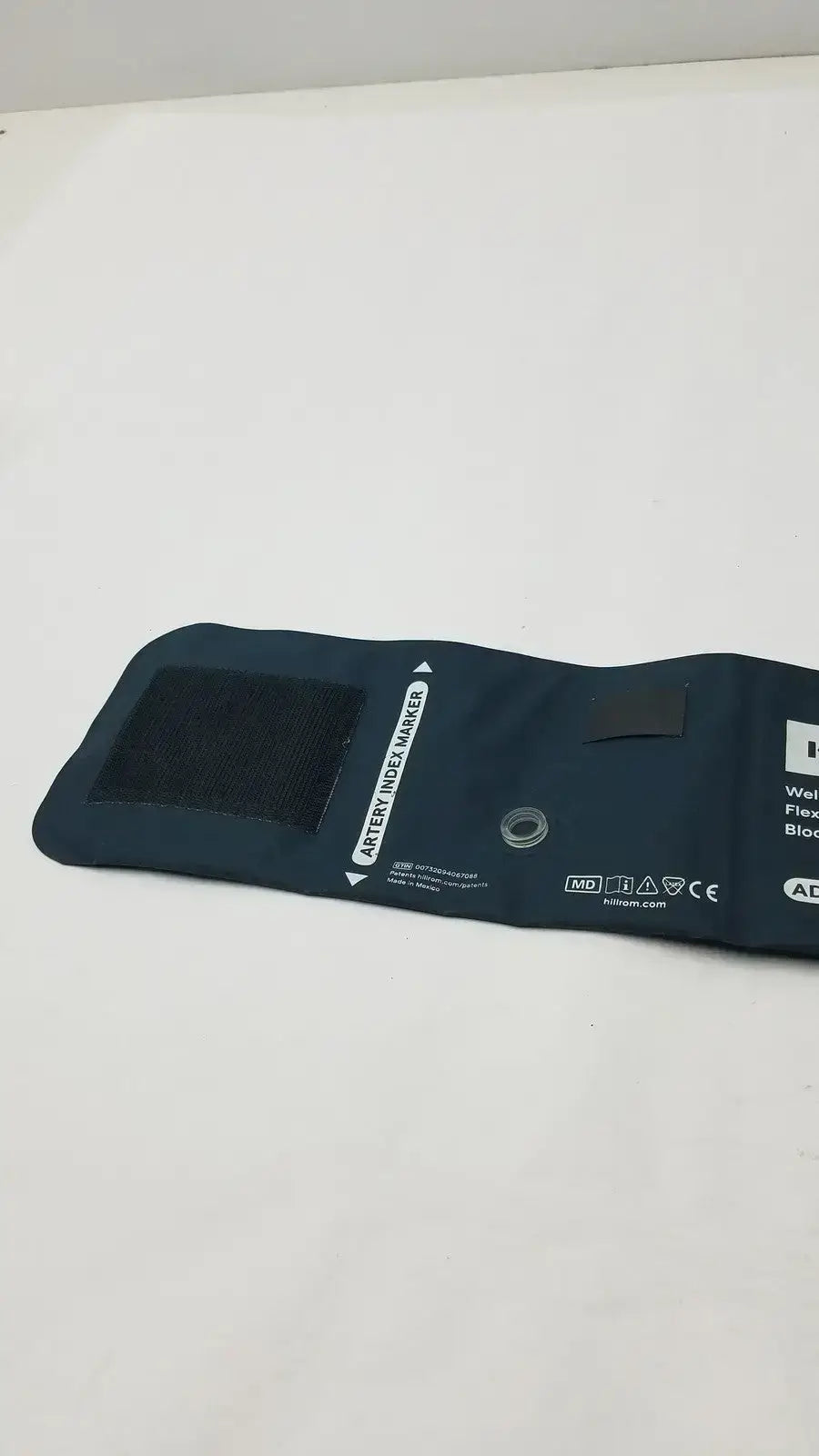 Hillrom Welch Allyn FlexiPort Reusable Blood Pressure Cuff Adult Long 11L
