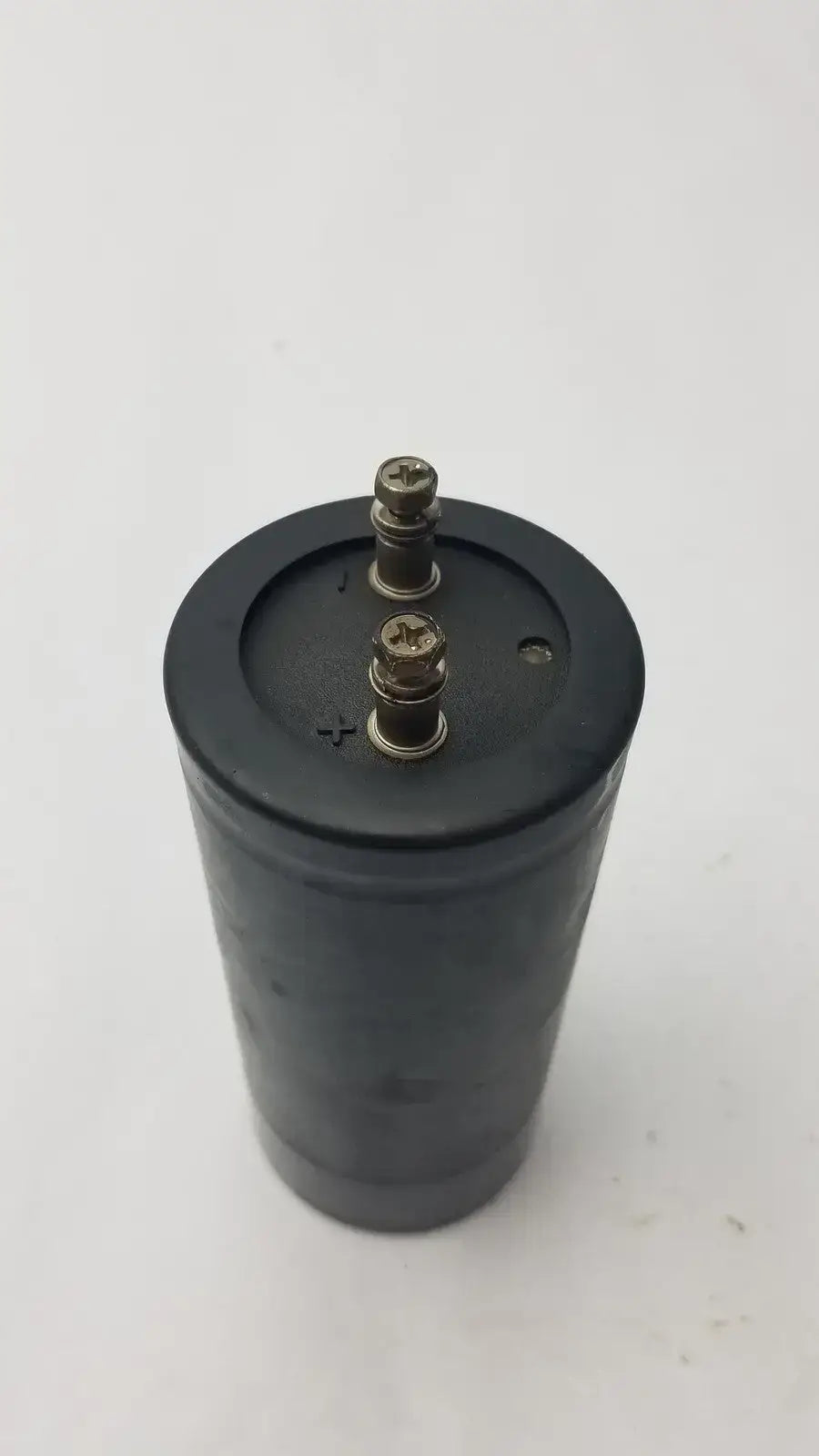 Hitachi Capacitor HCGF2A 2700MFD 400VDC - Electrolytic