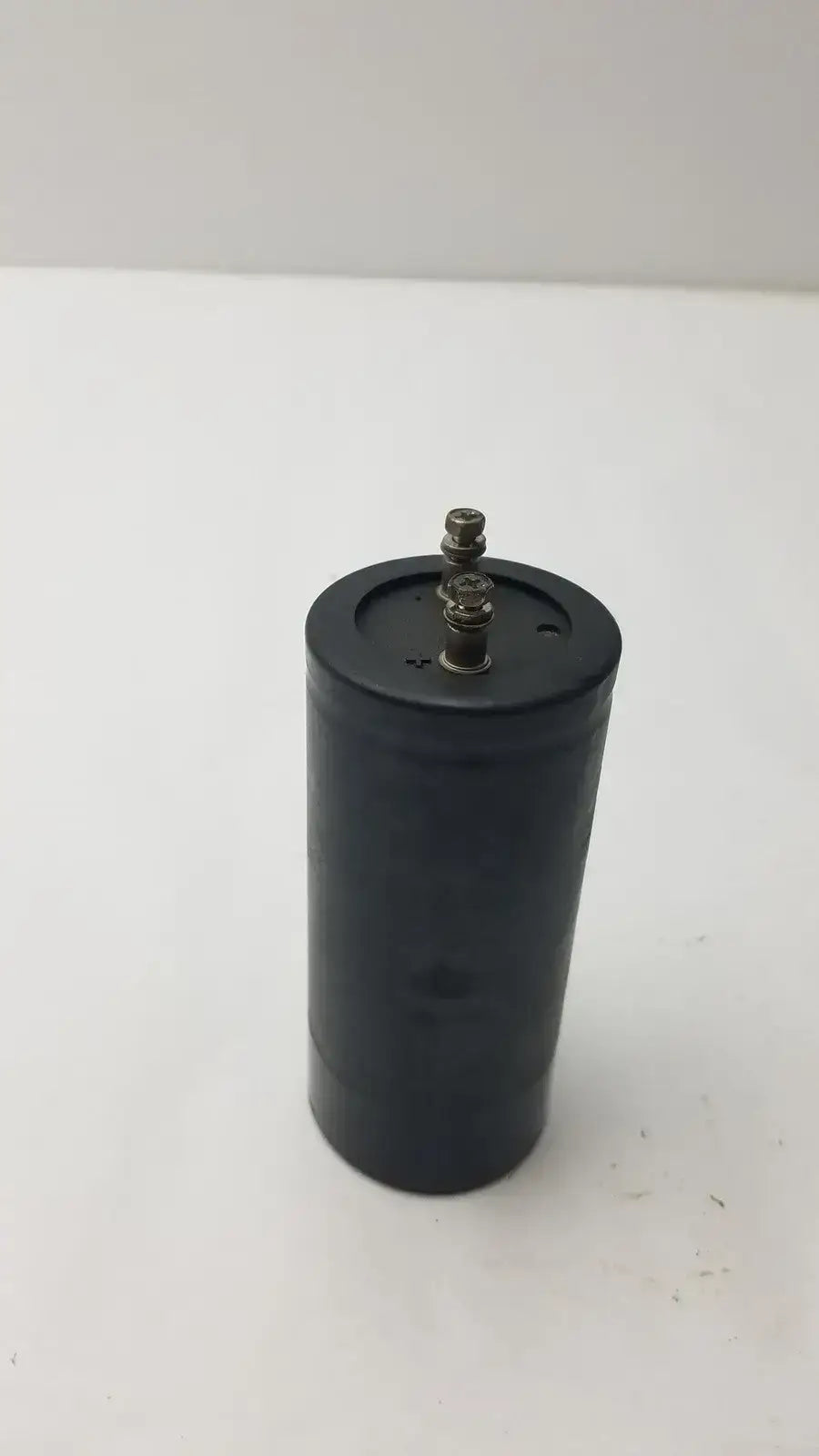 Hitachi Capacitor HCGF2A 2700MFD 400VDC - Electrolytic