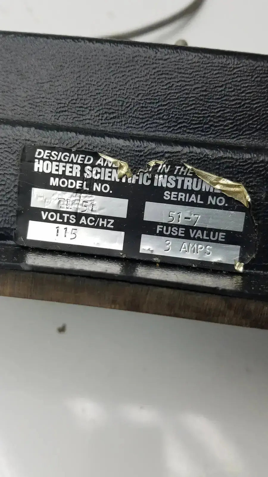 Black textured case with label for hoefler scientific instruments model pv 2151 transphor power supply 0 to 110 vdc 0 to 2 a