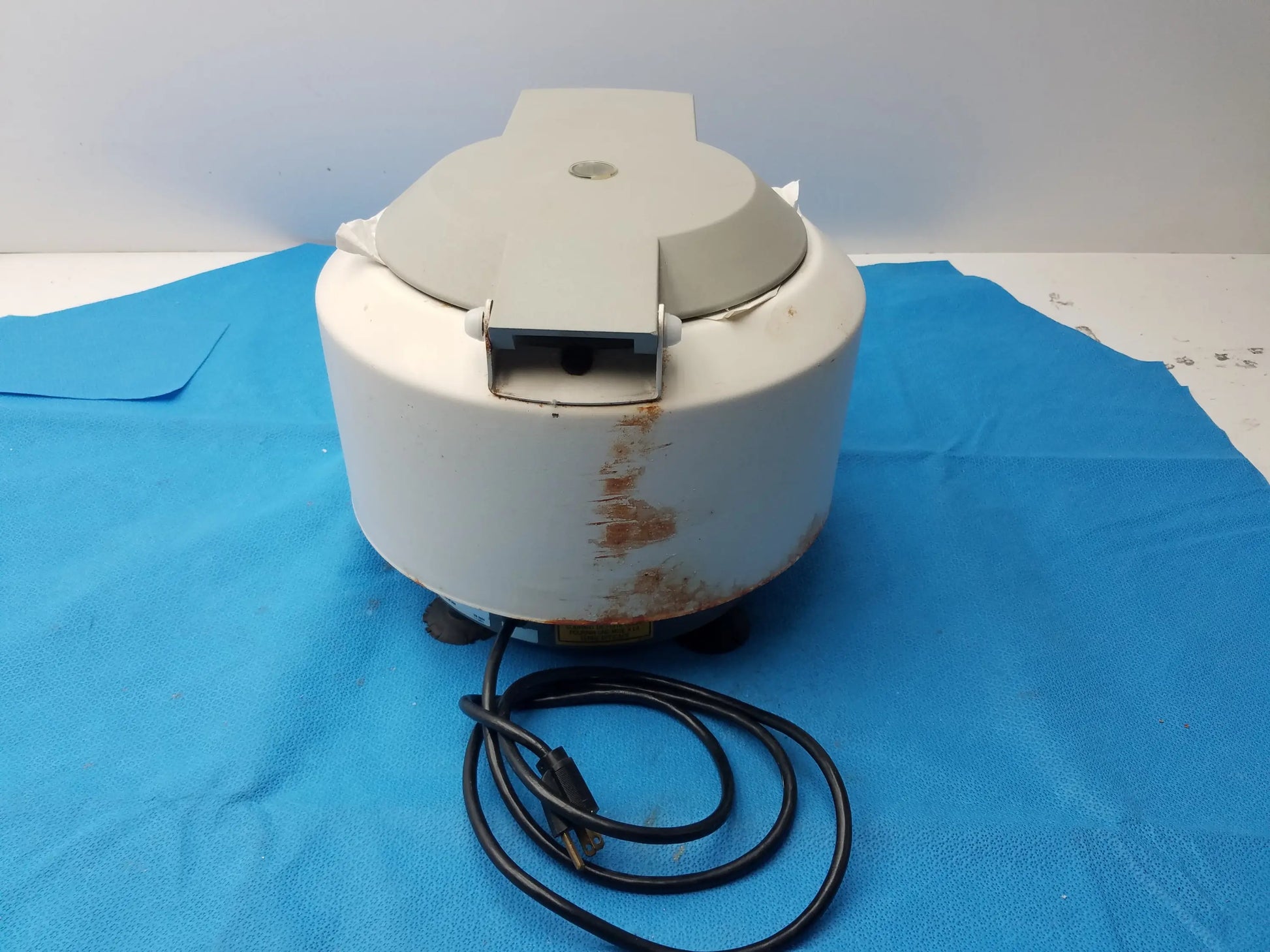 IEC Centra CL2 Benchtop Centrifuge