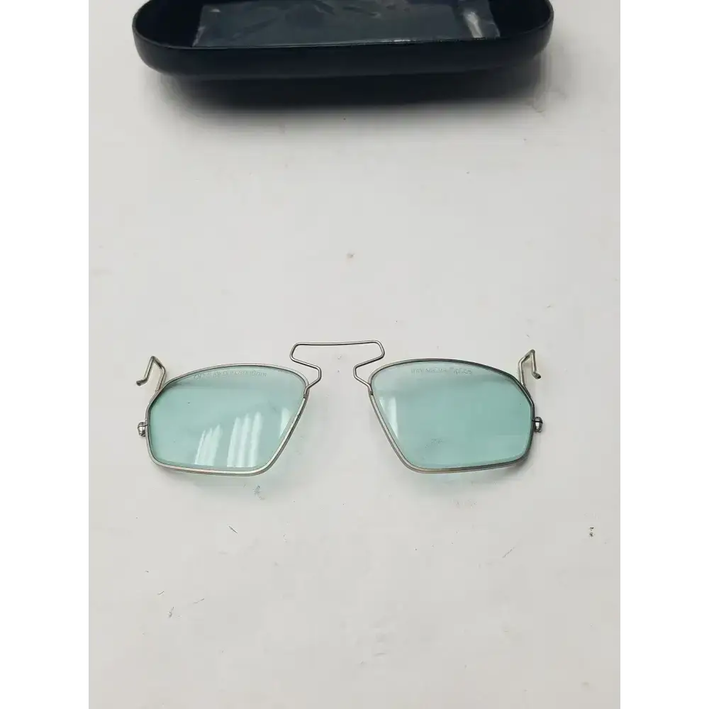 Innovative Optics 900-3000 nm Glasses with Hardcase - Laser Safety