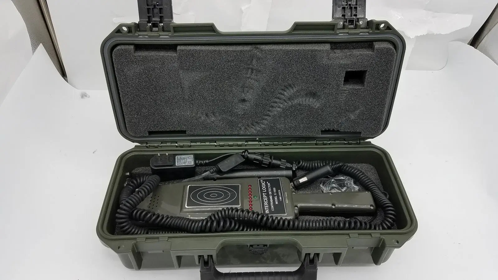 Intercept Logic C-1000 Contraband Detector Handheld Kit with Case