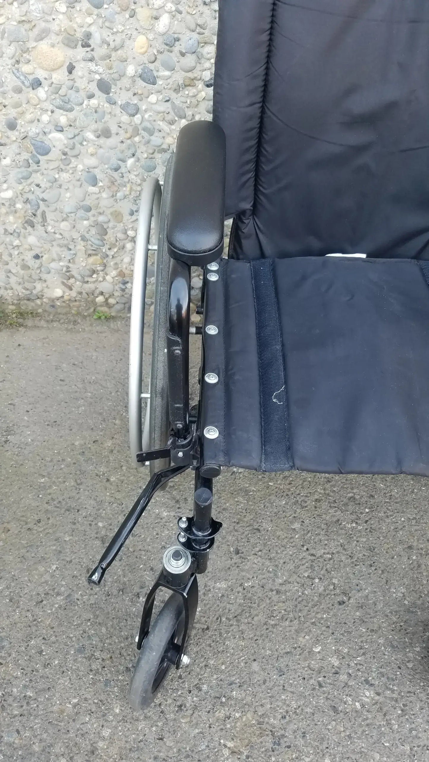 Invacare Tracer SX5 Black Wheelchair Armrests
