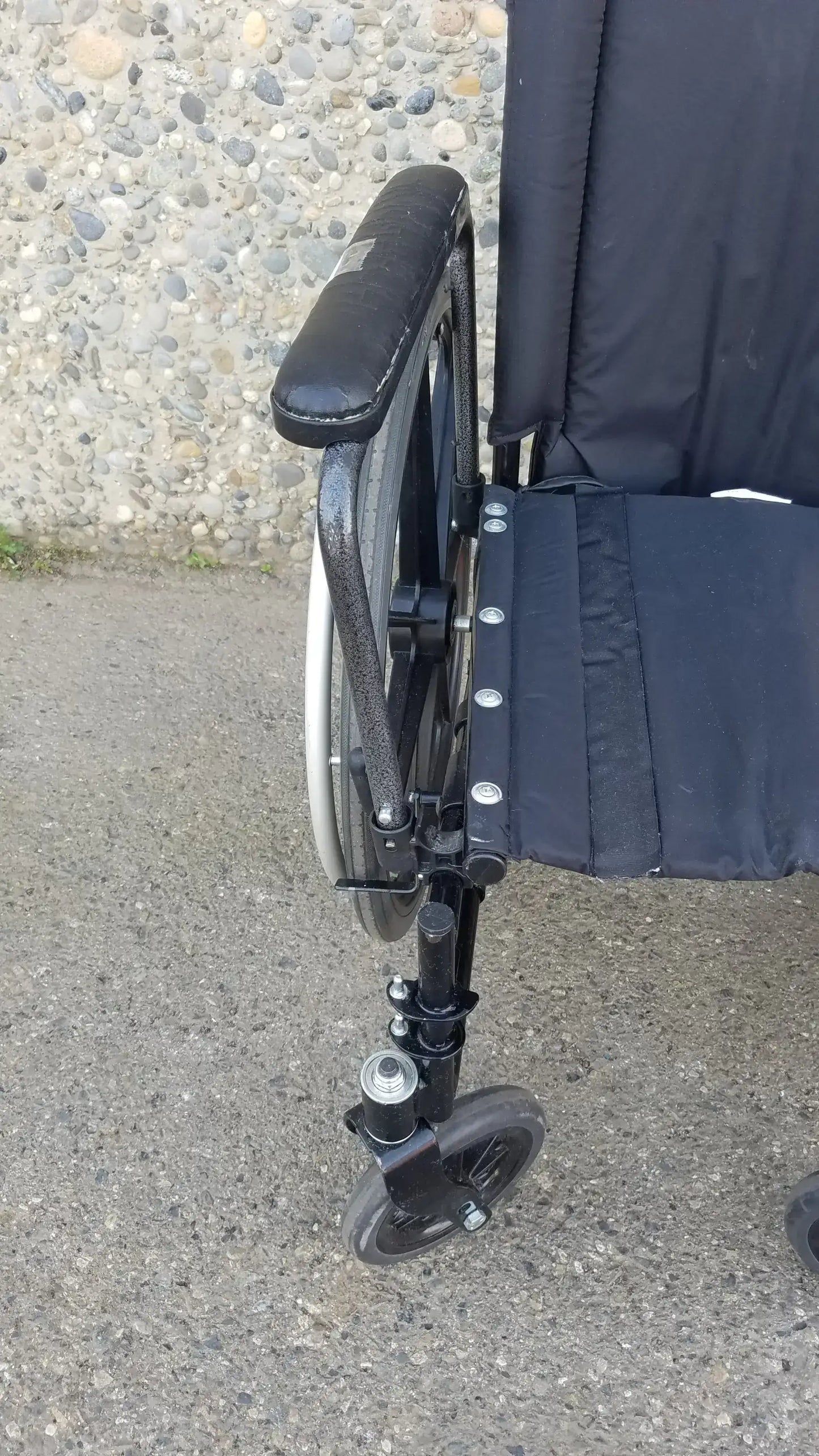 Invacare Tracer SX5 Heavy-Duty Black Wheelchair with Fixed Arm Rests