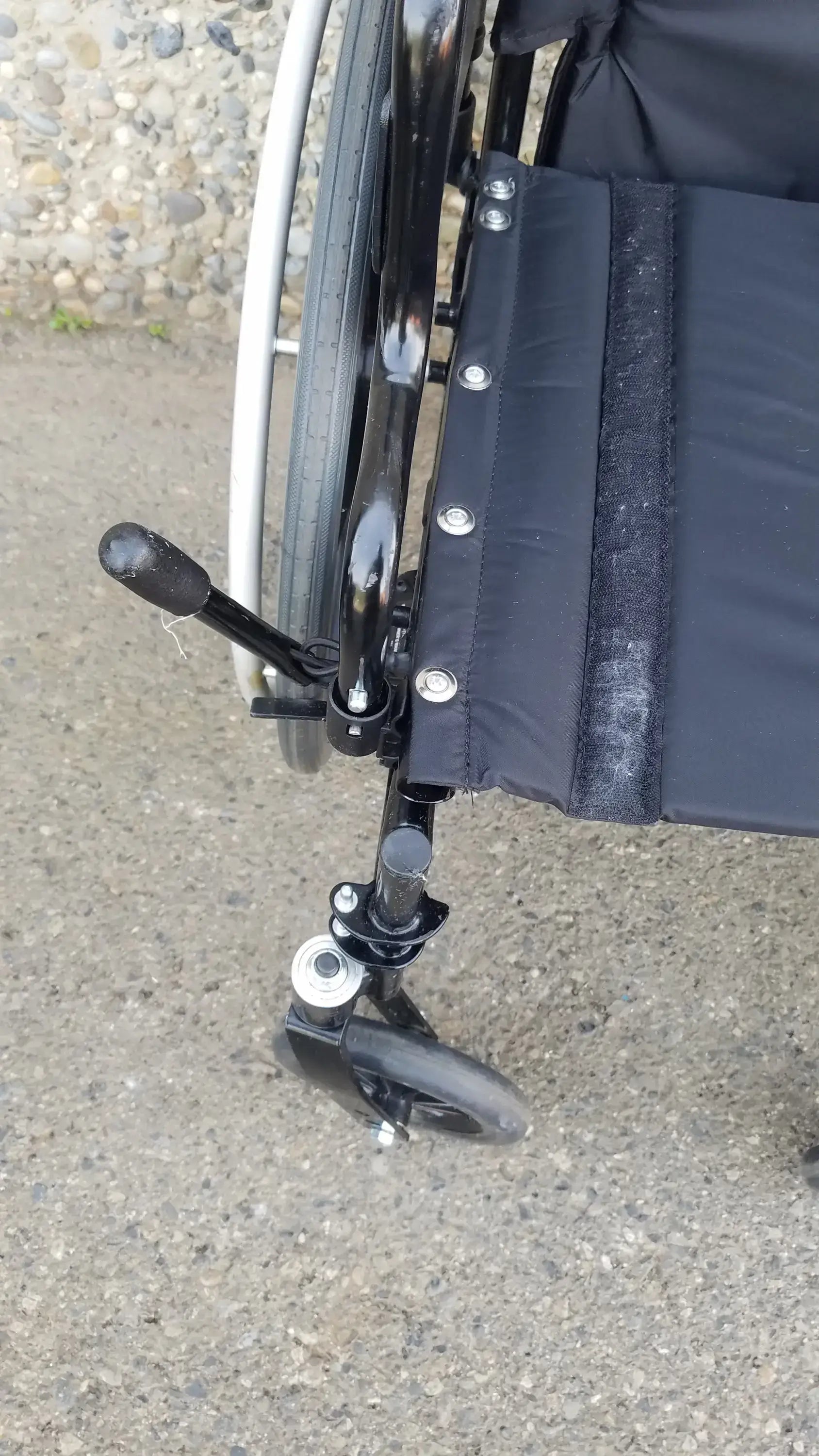 Invacare Tracer SX5 Wheelchair Black Steel Frame w/ Desk Armrests