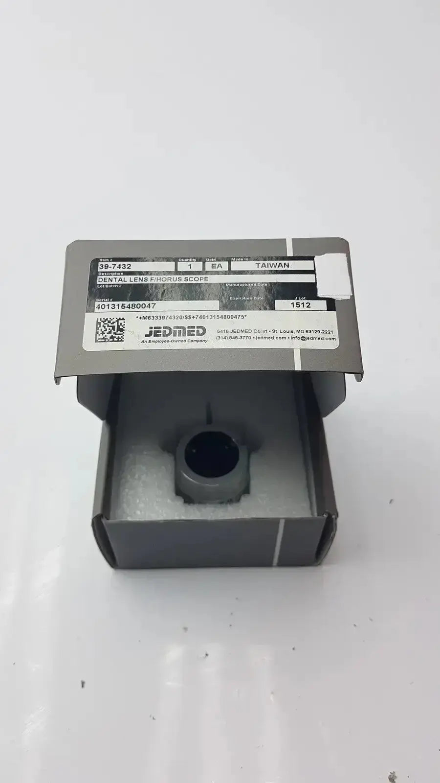 Gray Jedmed Horus dental lens DTC in branded box for enhanced dental imaging and precision use