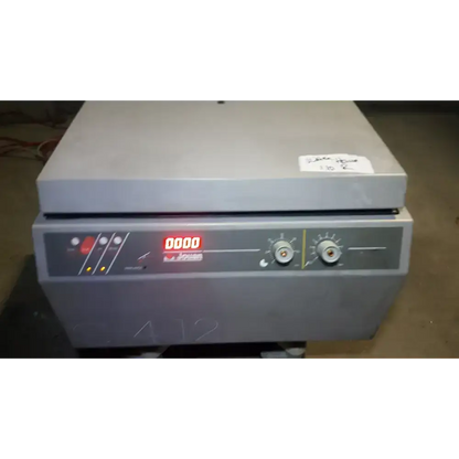 Jouan C412 Bench top Centrifuge - Benchtop