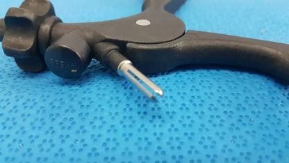 Karl Storz Clickline Monopolar Plastic Handle 33121 - Endoscopic Instrument
