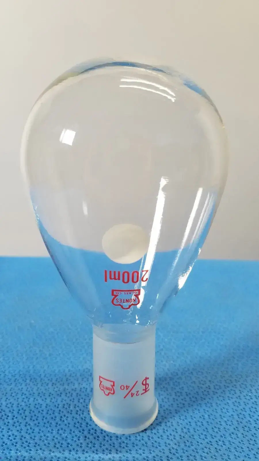 kontes 200 milliliter single-neck round bottom flask with a 24/40 joint. - Round Bottom Flask