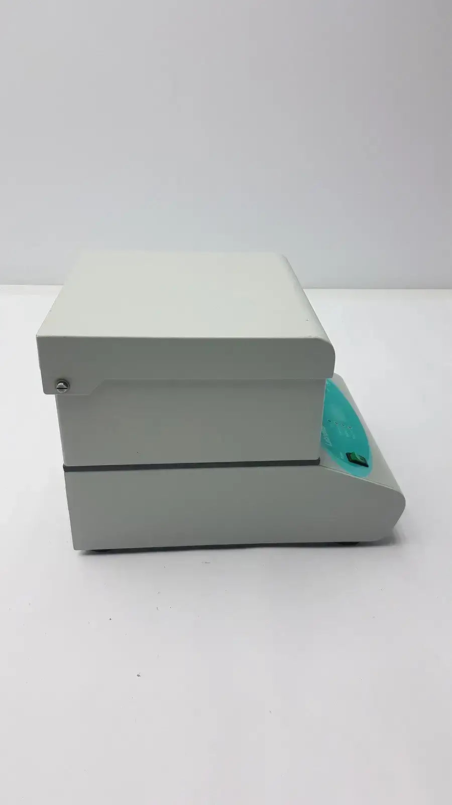 Labnet Vortemp 56 EVC Incubating Shaker