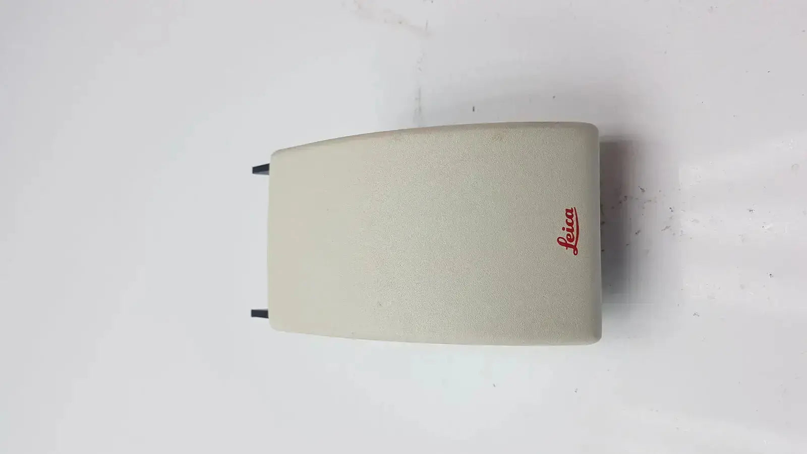 Beige leica dfc450 5mp color digital microscope camera body with red logo for high-resolution imaging