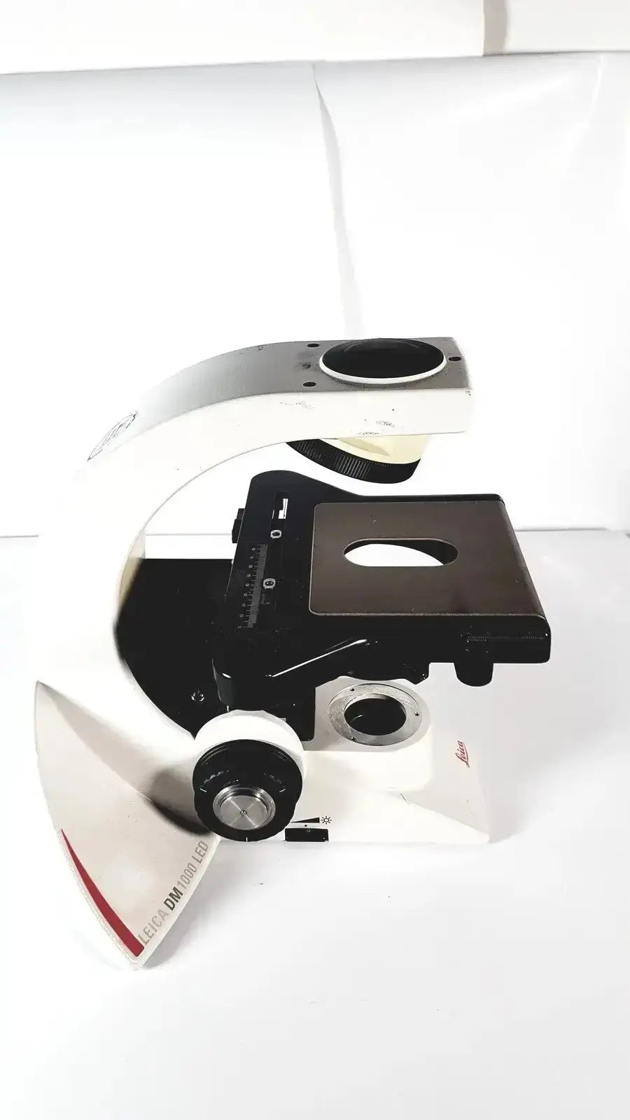 White and black Leica DM6000B compound microscope with sleek modern design featured in leica dm1000 led microscope base