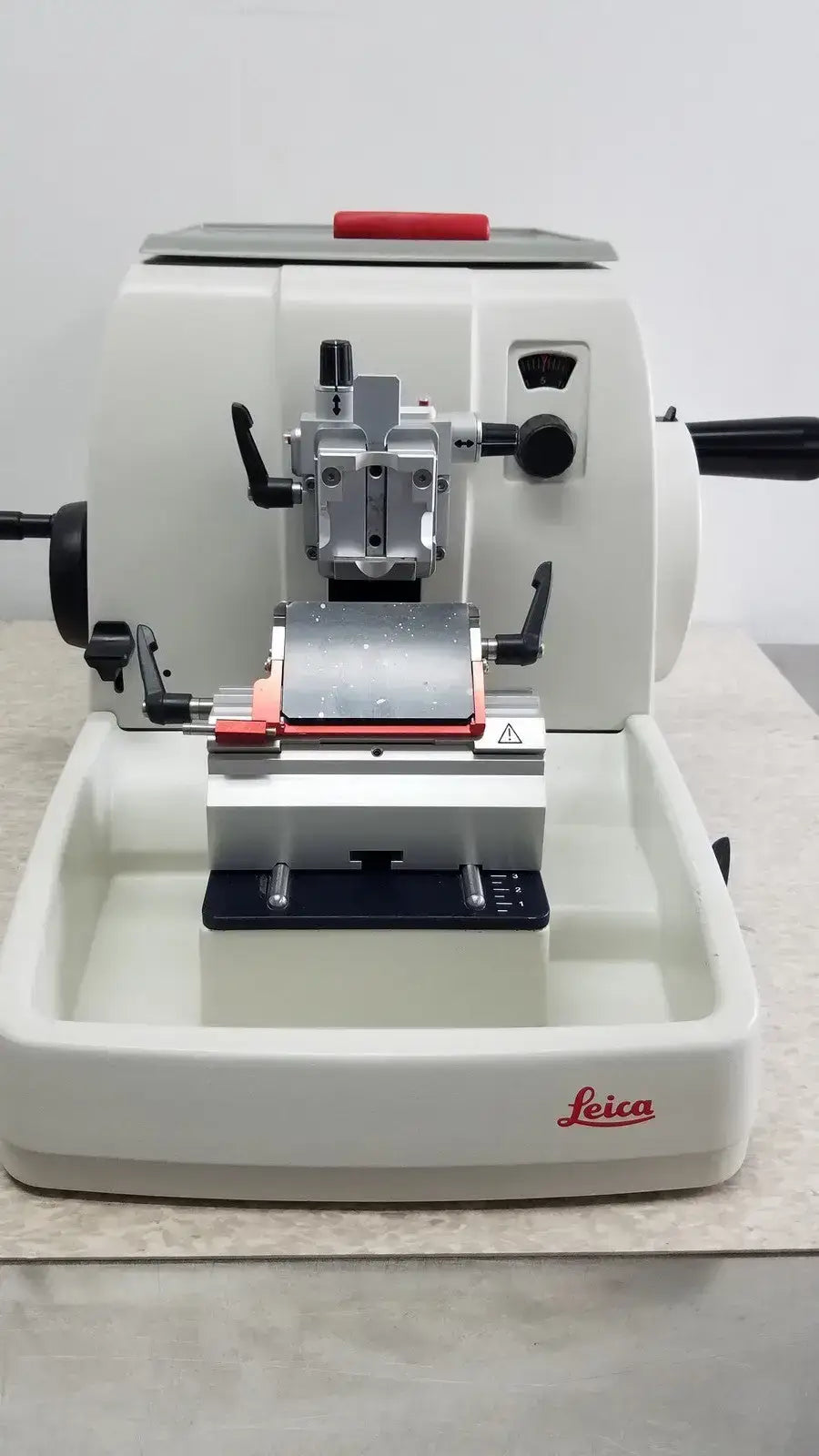 LEICA RM2235 Manual Rotary Microtome Histology Pathology Lab Tissue Sectioner