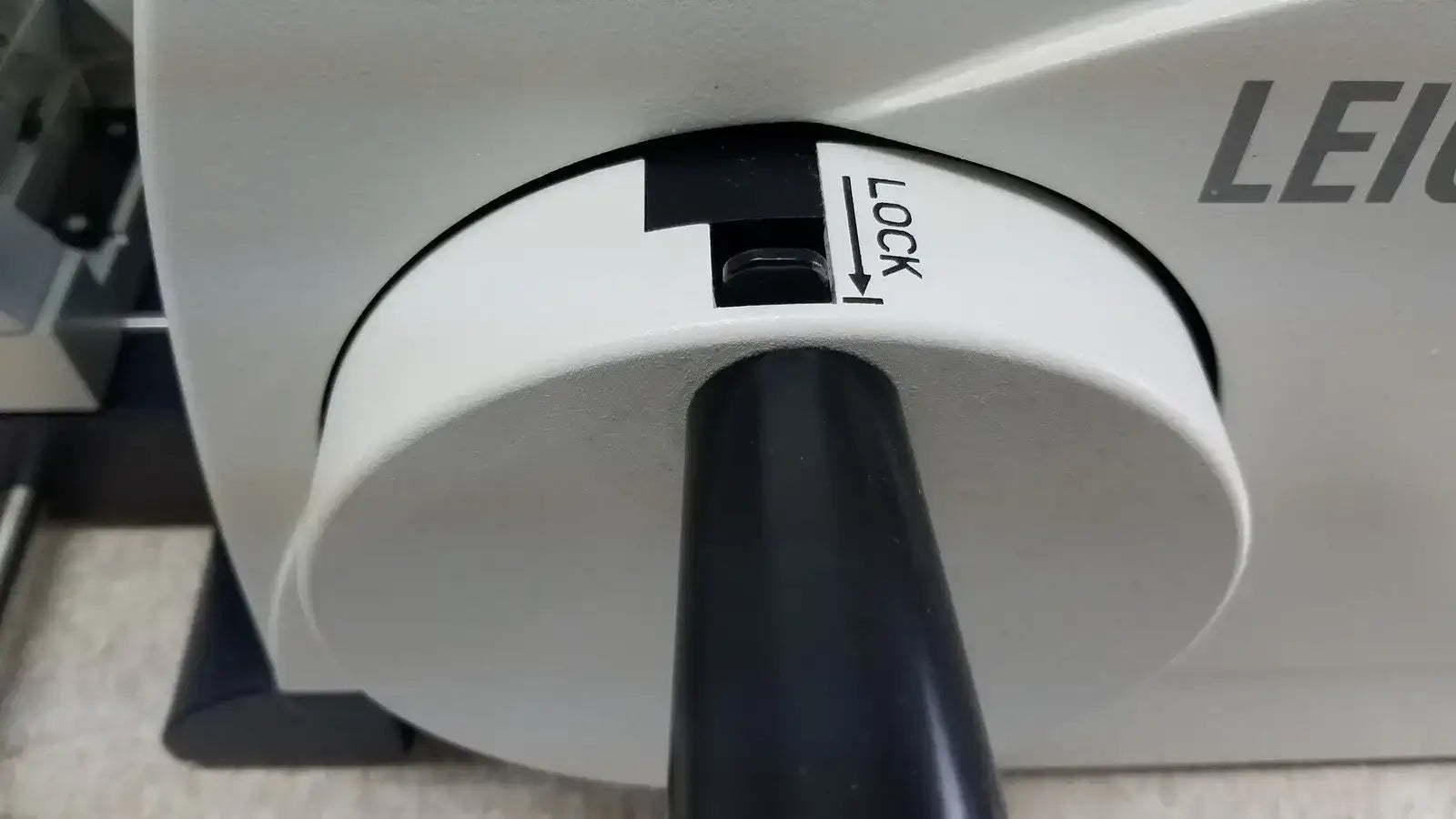 LEICA RM2235 Manual Rotary Microtome Histology Pathology Lab Tissue Sectioner