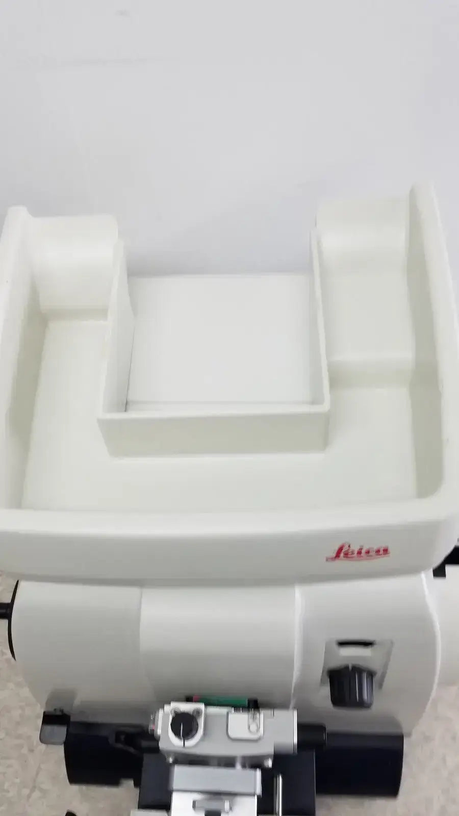 LEICA RM2235 Manual Rotary Microtome Histology Pathology Lab Tissue Sectioner
