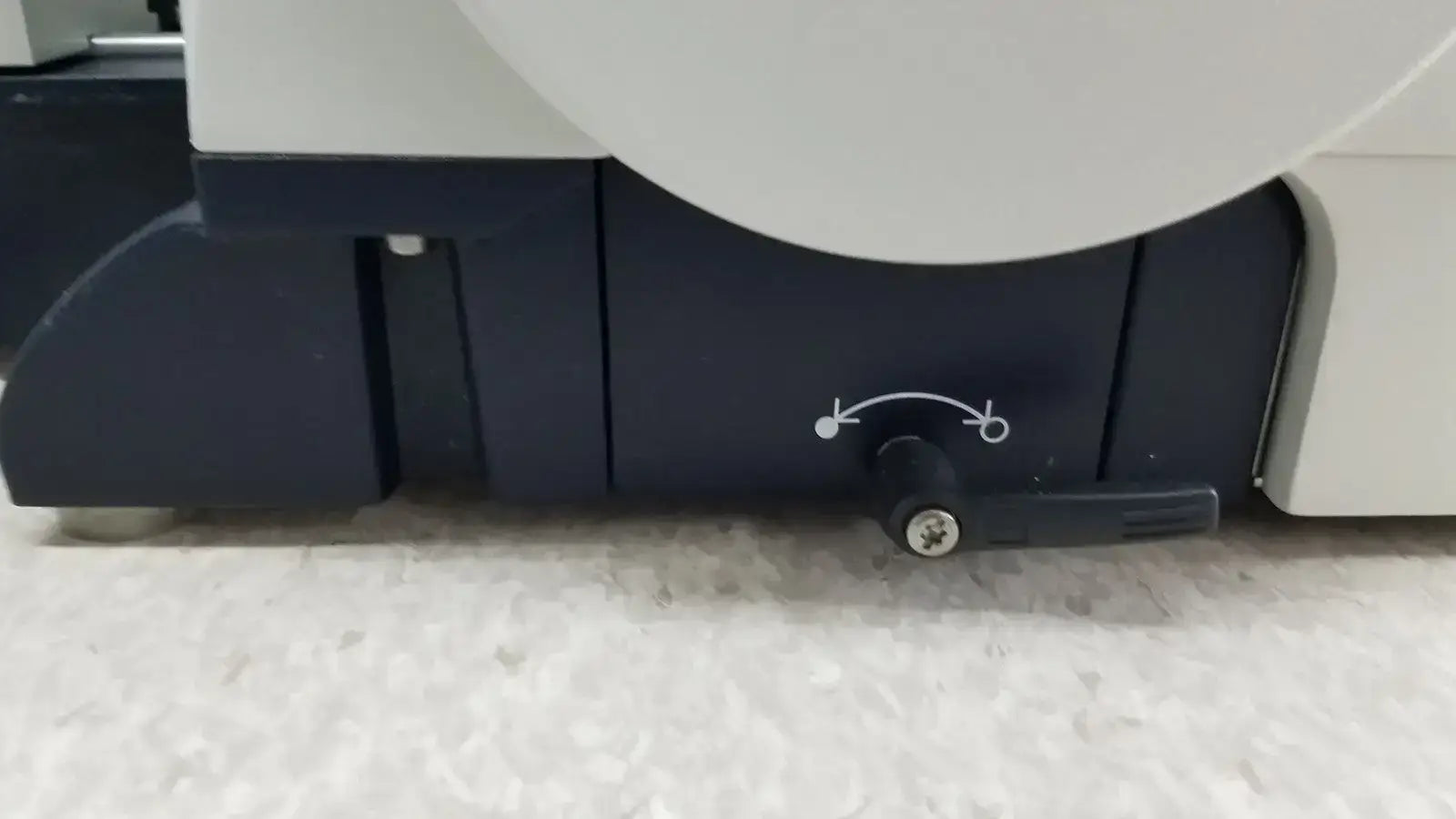 LEICA RM2235 Manual Rotary Microtome Histology Pathology Lab Tissue Sectioner
