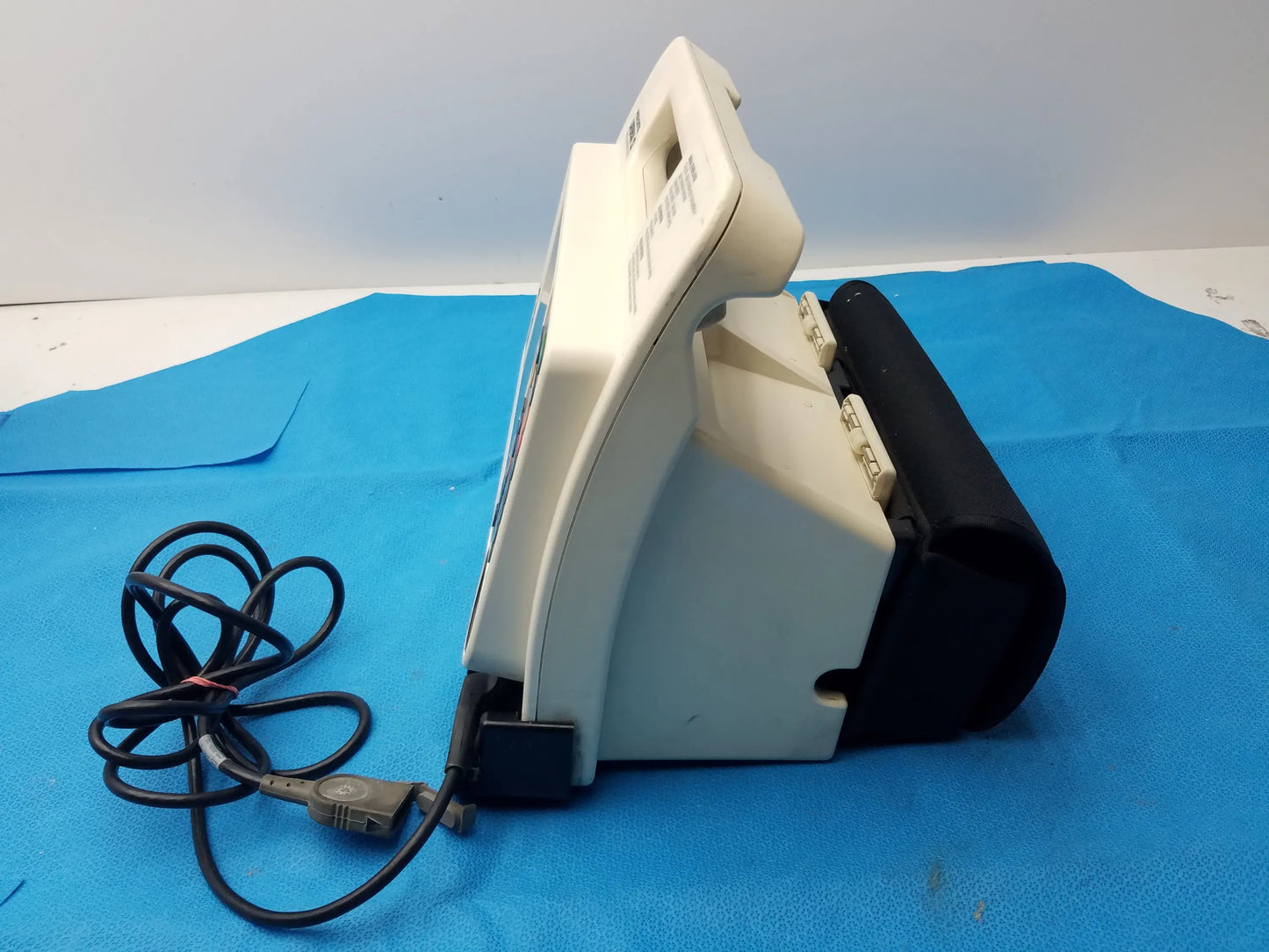 LIFEPAK 12 Physio Control Defibrillator/Monitor - Defibrillator / Patient Monitor