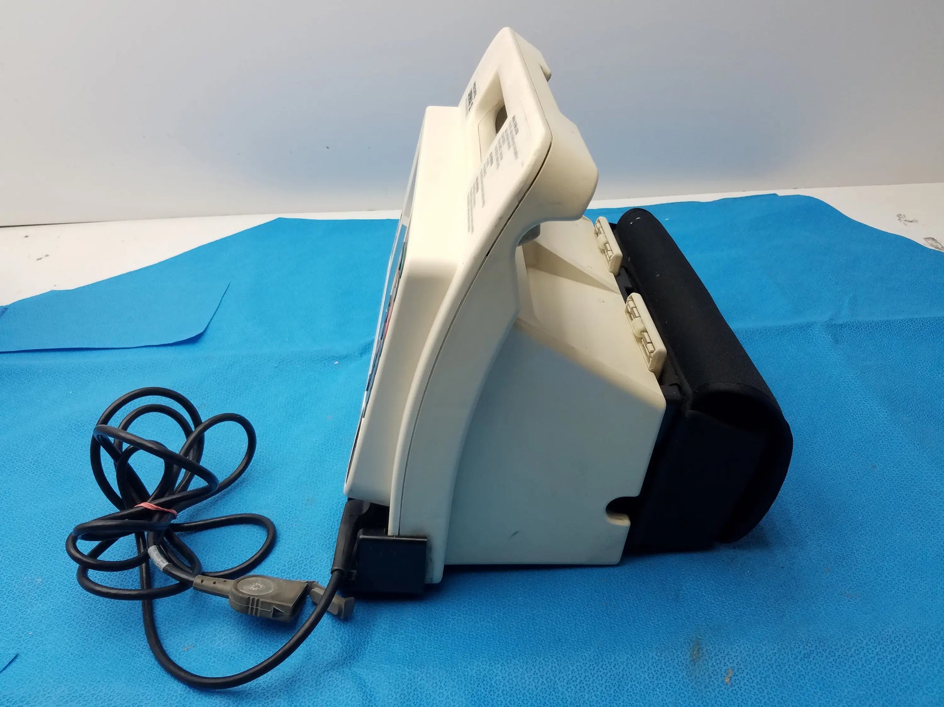 LIFEPAK 12 Physio Control Defibrillator/Monitor - Defibrillator / Patient Monitor