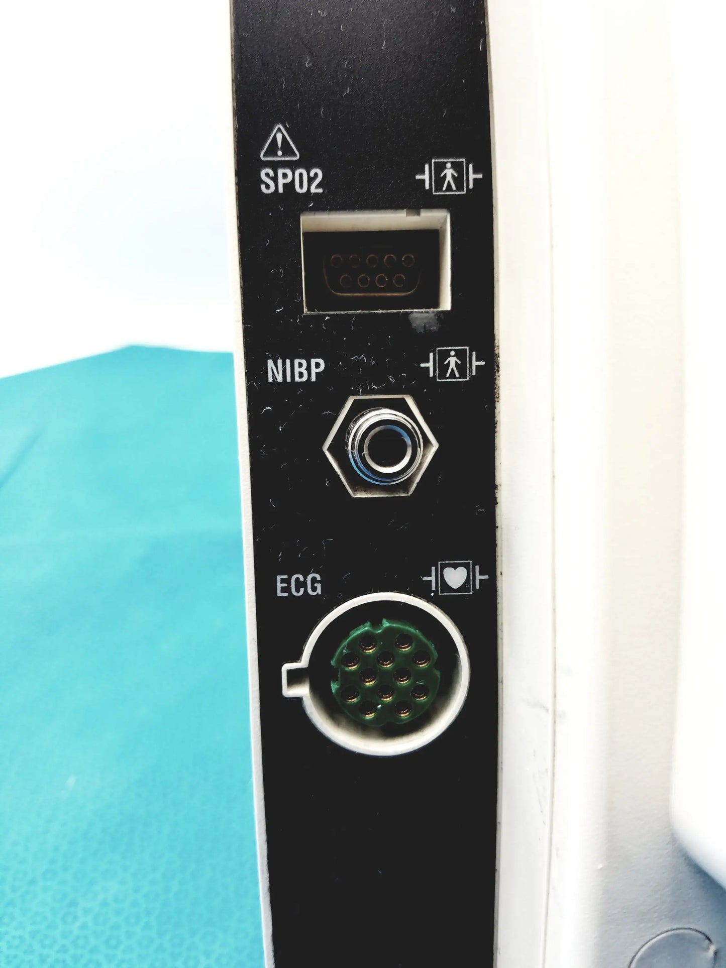 LIFEPAK 12 Physio Control Defibrillator/Monitor - Defibrillator / Patient Monitor