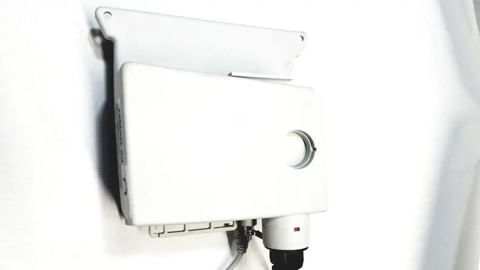 Linak CB09P-02-0T-24 Hood/Door Lift Actuator Controller With Handheld HB-41-87