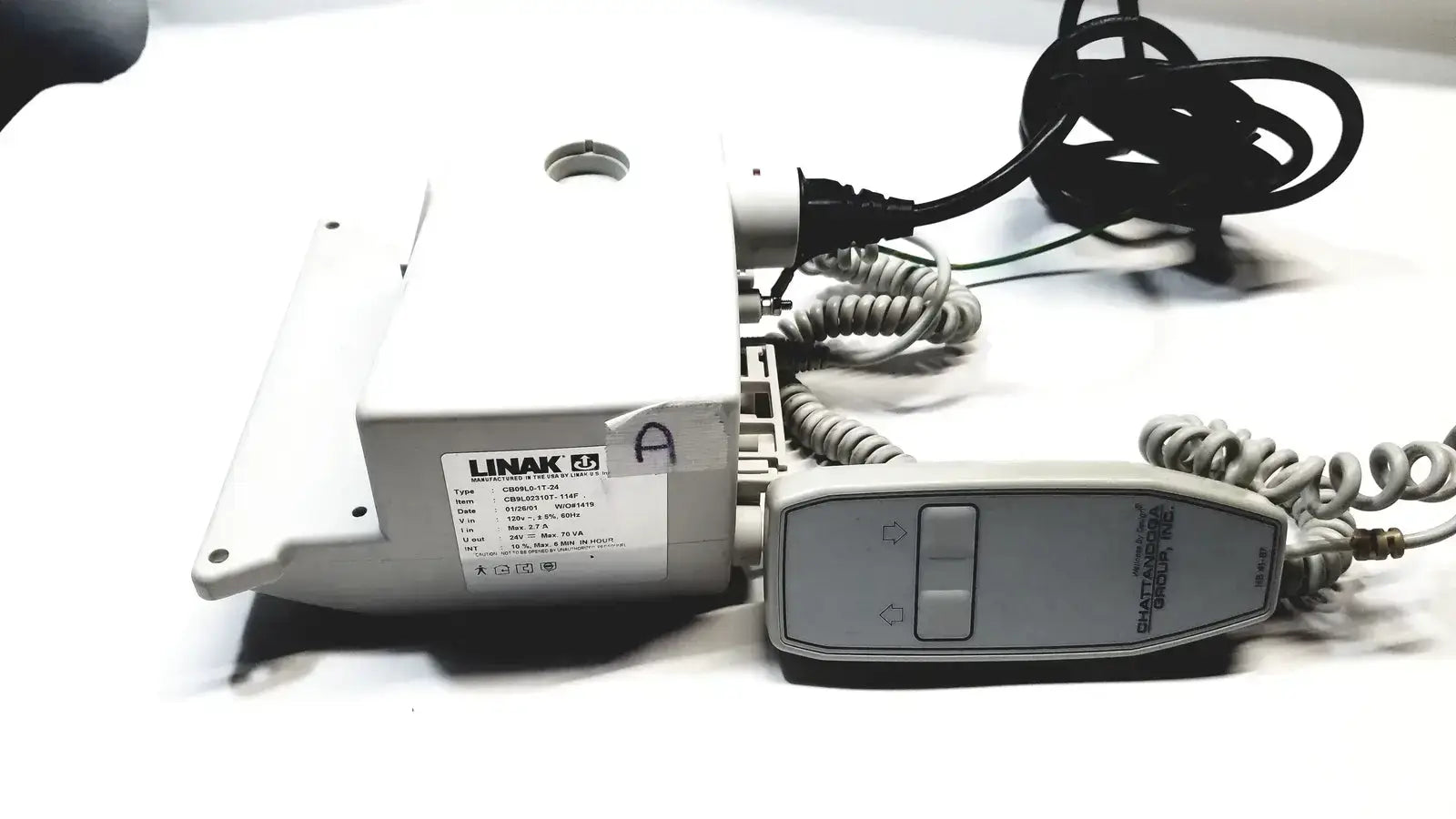 Linak CB09P-02-0T-24 Hood/Door Lift Actuator Controller With Handheld HB-41-87