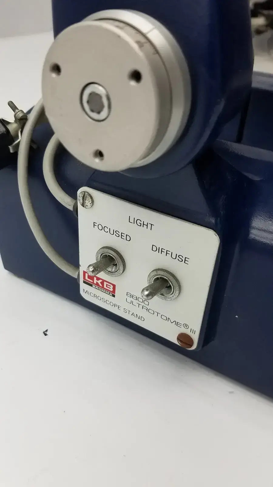 LKB 8800 Ultrotome III Microscope Stand With Optics - Ultramicrotome