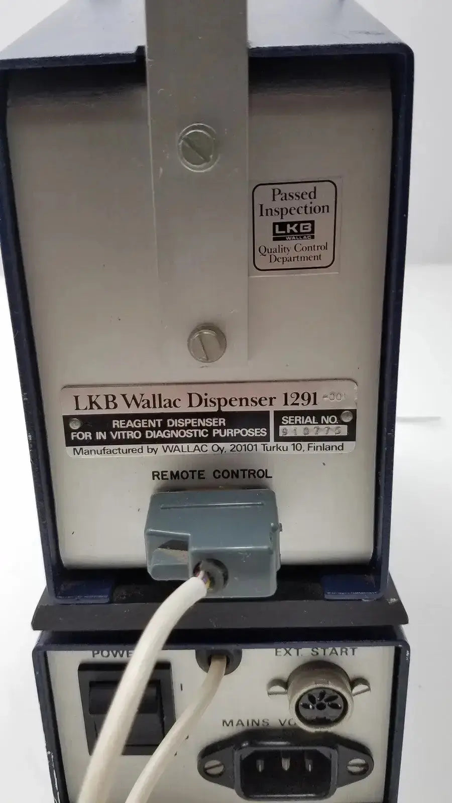 Black and gray lkb wallac 1291 reagent dispenser with remote control port for in vitro diagnostic purposes