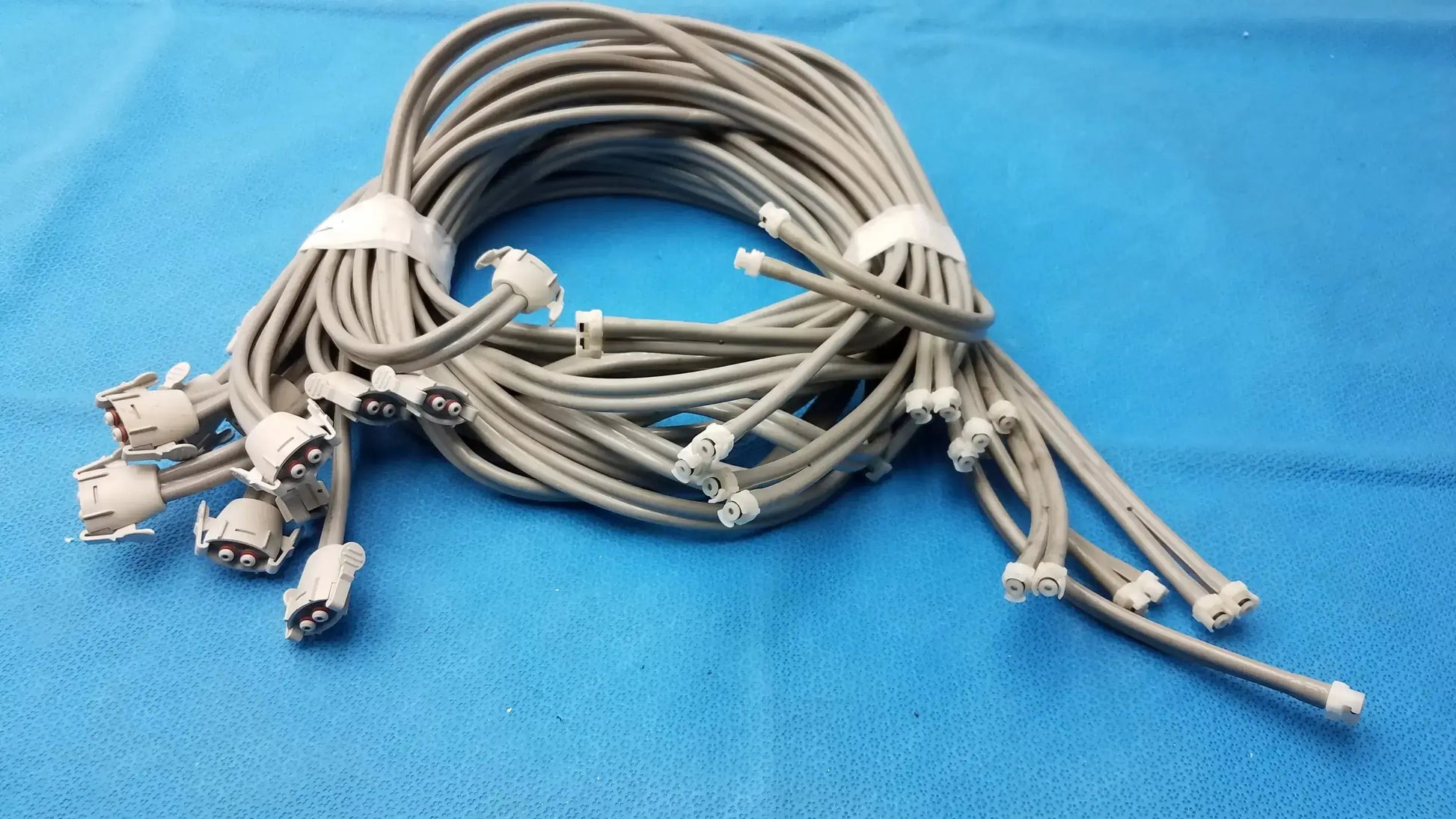 Lot of 12 nibp air hose fast connectors coiled gray cable with white plastic double tube connectors