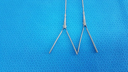 Lot of = 2 AESCULAP Laparoscopic Dissecting Forceps - P0657R