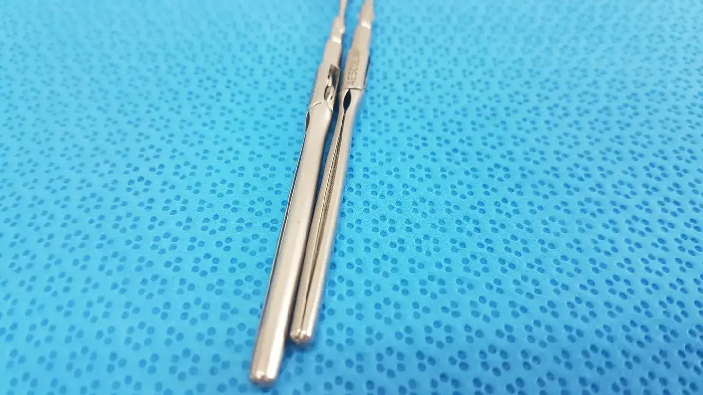 Lot of = 2 AESCULAP Laparoscopic Dissecting Forceps - P0657R