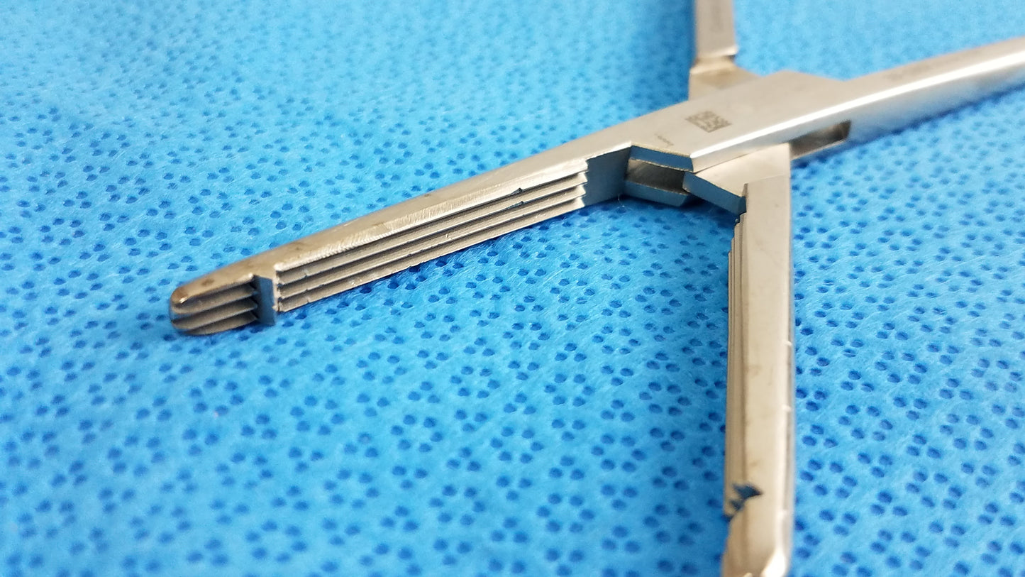 Lot of 2 Codman 30-5801 Straight Ballantine Hysterectomy Forceps