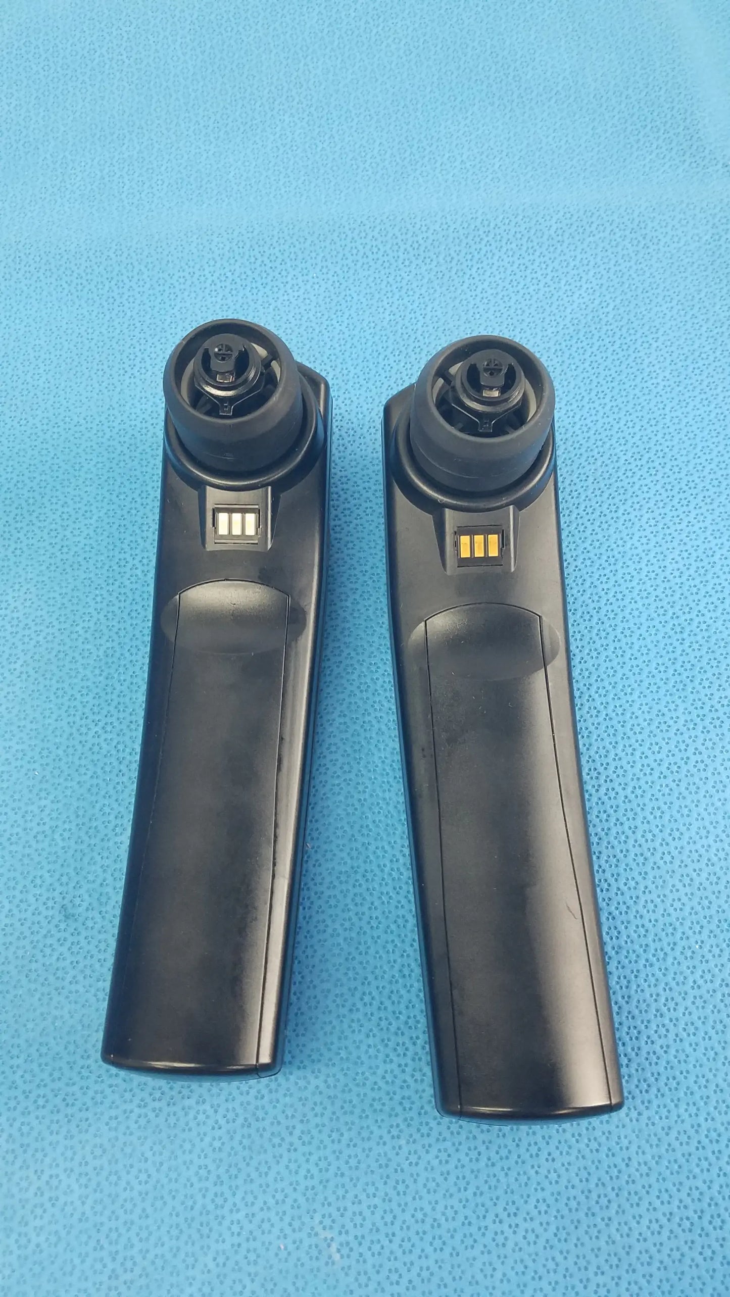 Lot of 2 maico ero scan pro black plastic handheld auditory scanners with circular heads and indicator lights for hearing screening medical equipment