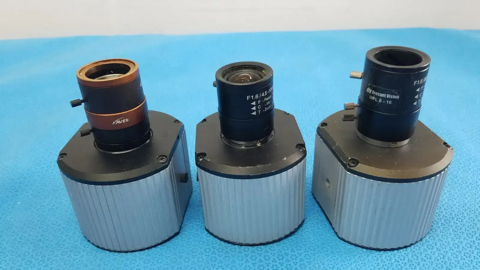 Lot of 3 - Arecont Vision AV5100M AV5105DN MegaVideo IP Camera H.264 PoE