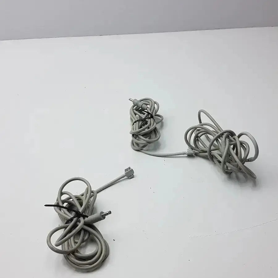 Lot of 3 gray coiled philips nibp air hose m1599b 7d adult power cords with plastic connectors for medical use