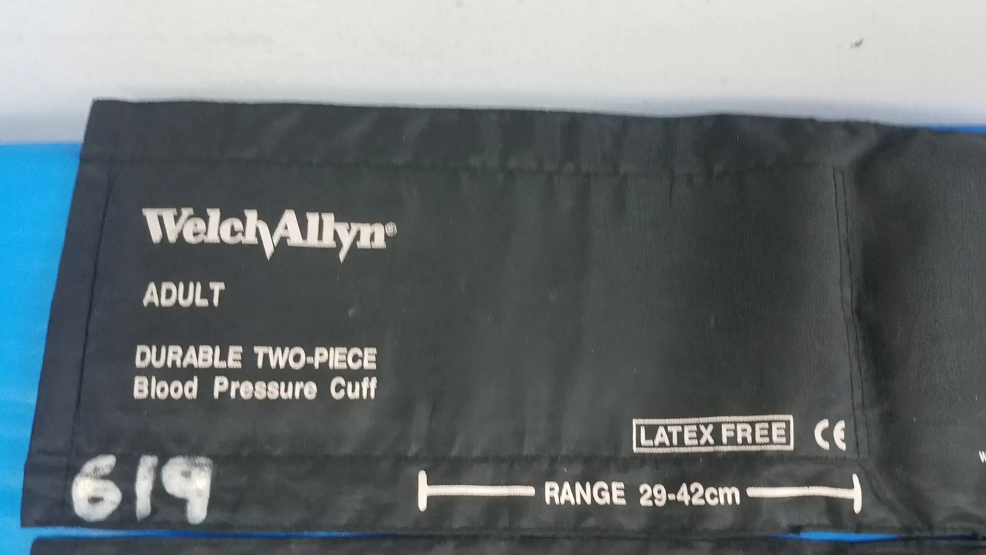 Lot of - 4 Welch Allyn Two Piece Adult Blood Pressure Cuffs - Two-Piece Cuff