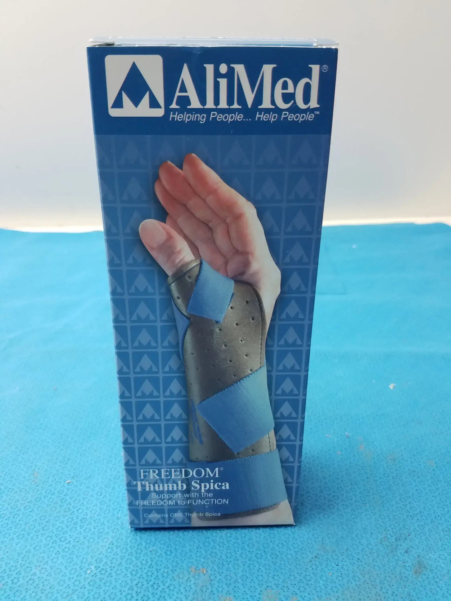 Lot of - 5 AliMed Freedom Thumb Spica Splint Medium/Large 5785
