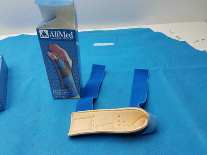 Lot of - 5 AliMed Freedom Thumb Spica Splint Medium/Large 5785